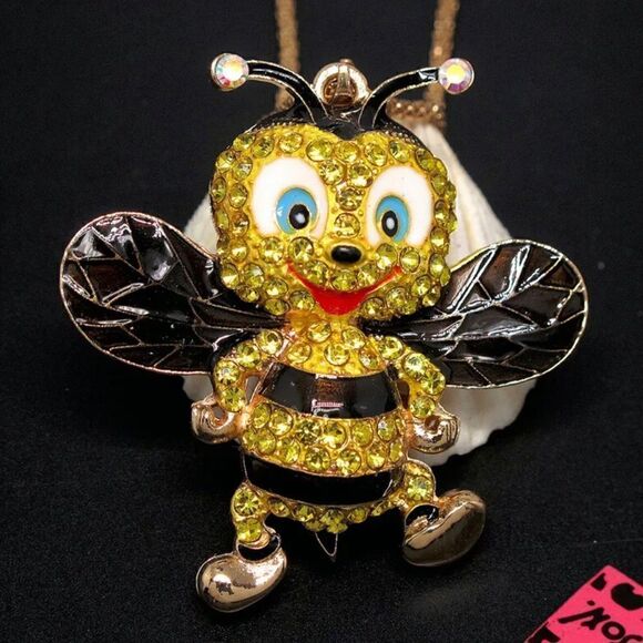 Yellow Crystal Cute Cartoon Bee Pendant Sweater Necklace NWOT - Picture 3 of 3